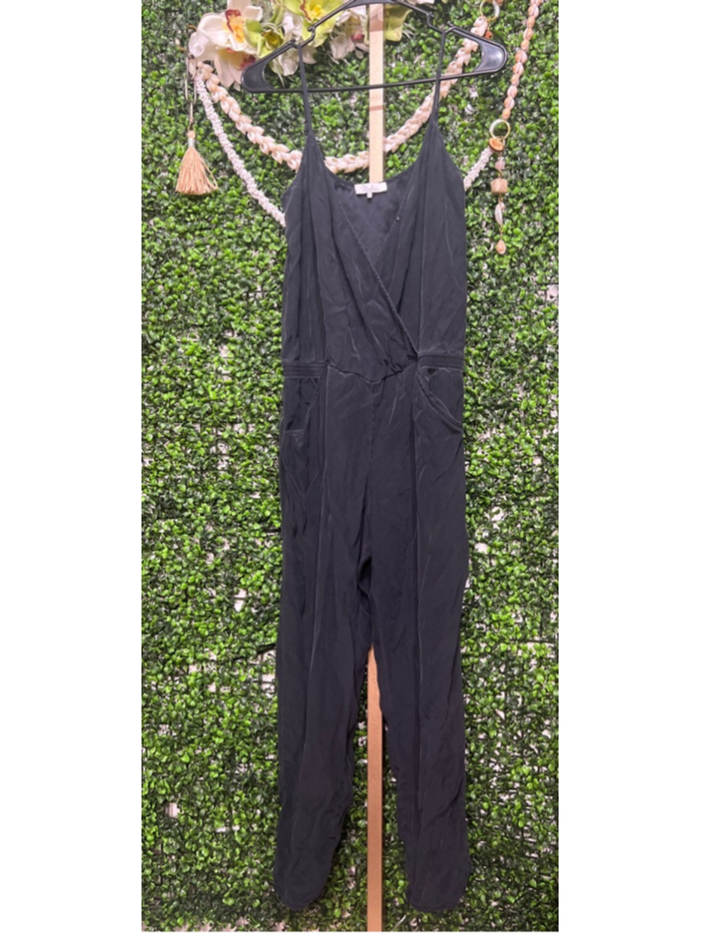 Parker Jumpsuit V Neck Ruched Hem Size XS 100% Silk Black One Piece Jumpsuit - Picture 3 of 9